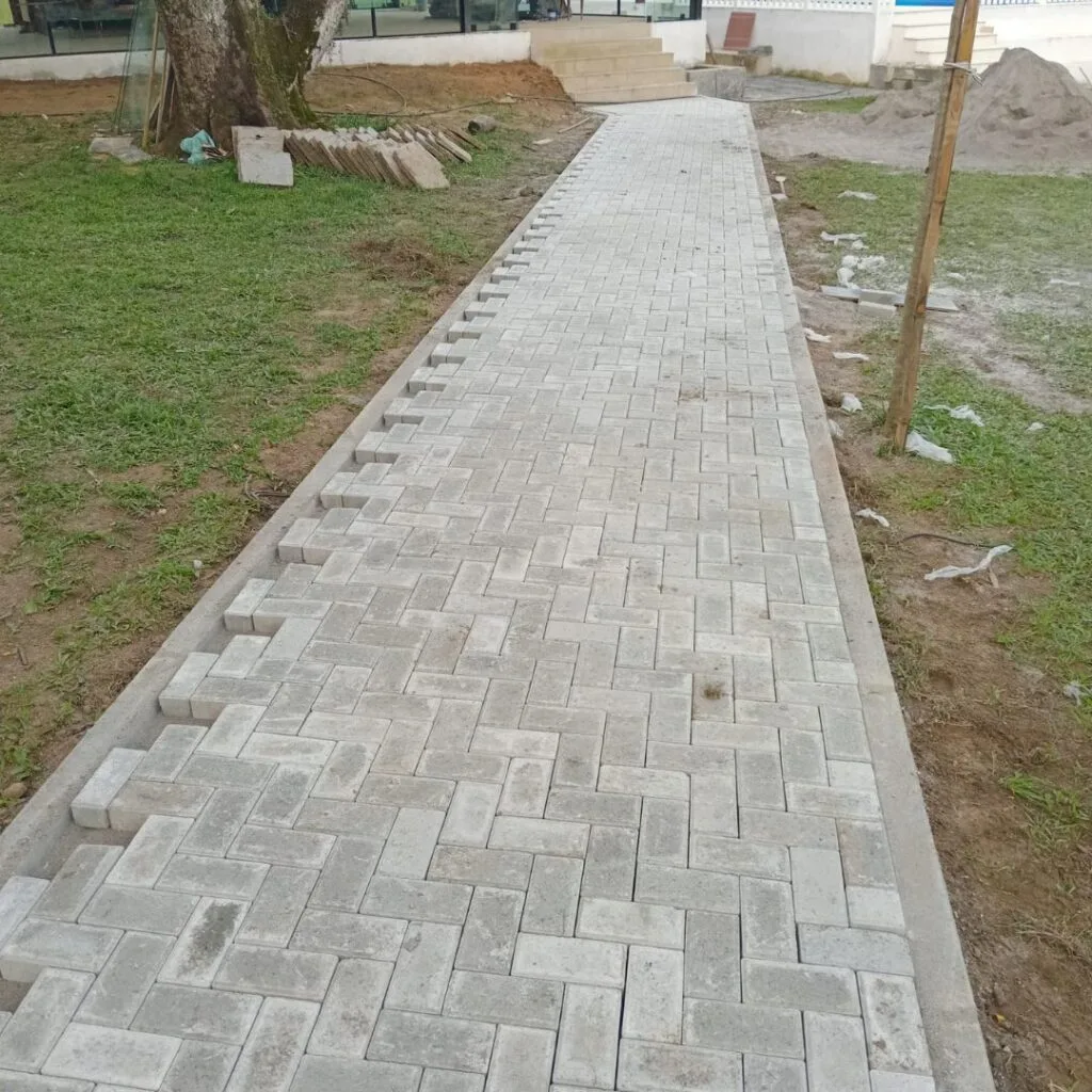 Calçamento Extrusado - Construção